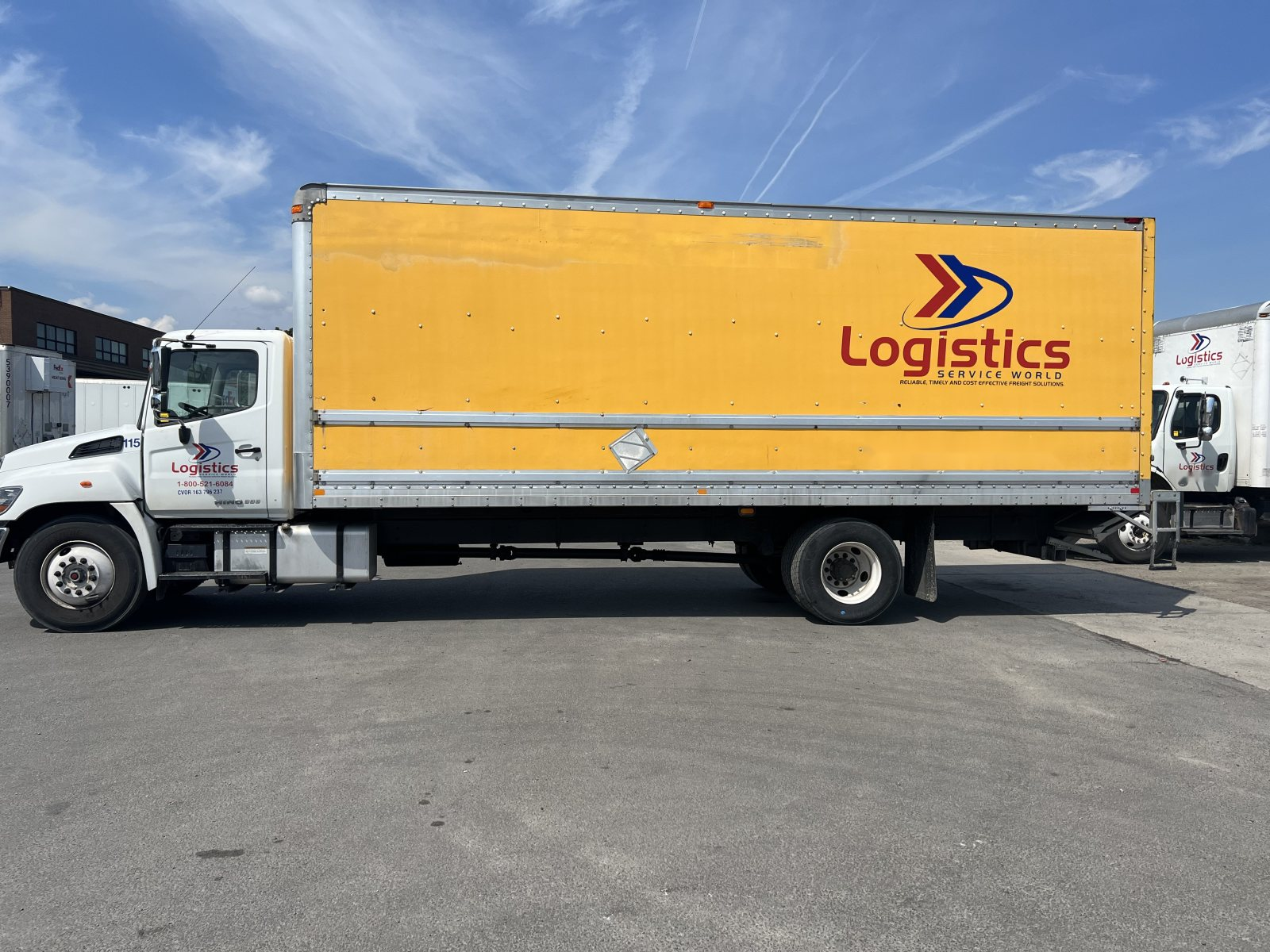Yellow Logistics Service World box truck